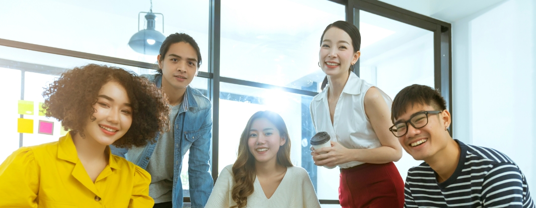 与全球最佳雇主 凯发光电<br>
一起探索未来职涯可能